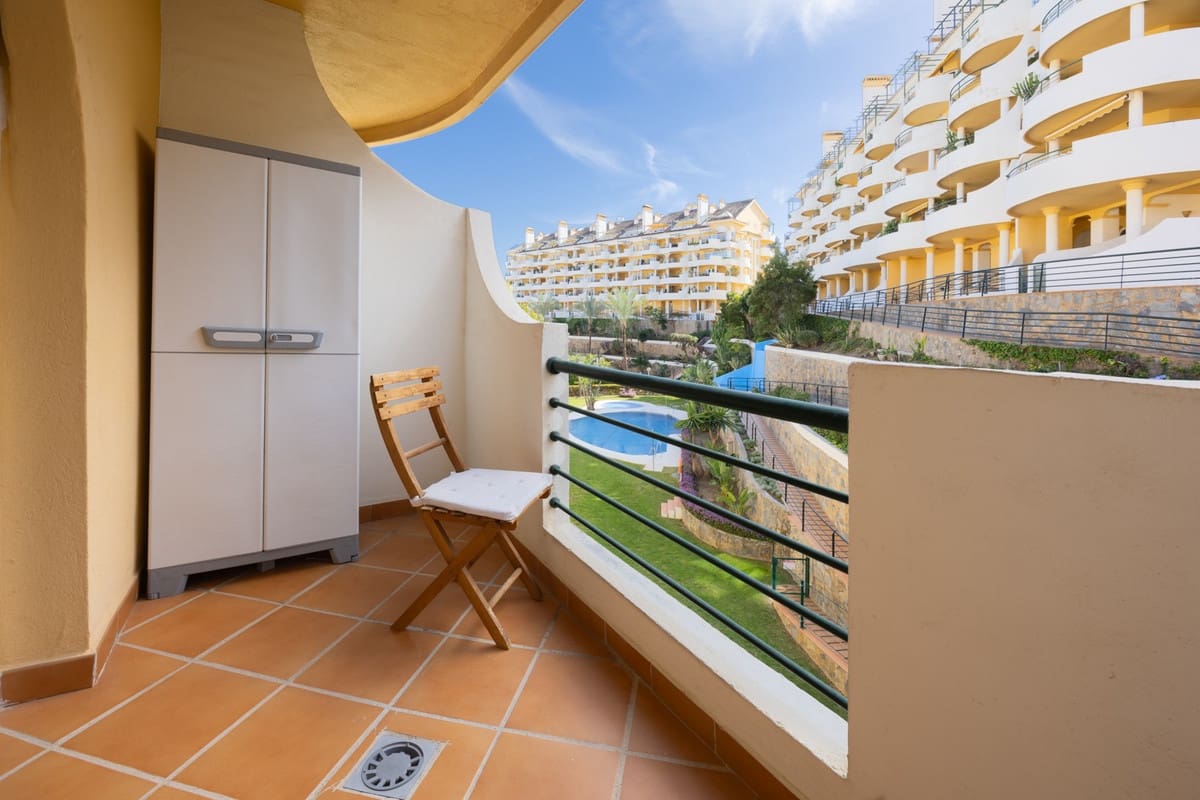 2 quarto Apartamento para venda em Nueva Andalucia com piscina garagem - 485 000 € (Ref: 10143336)