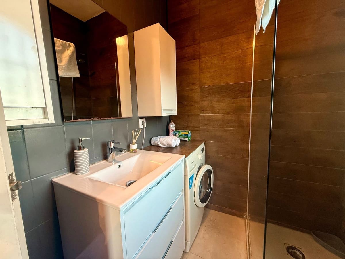 Leilighet til salgs i Manilva med svømmebasseng - € 160 000 (Ref: 10143342)