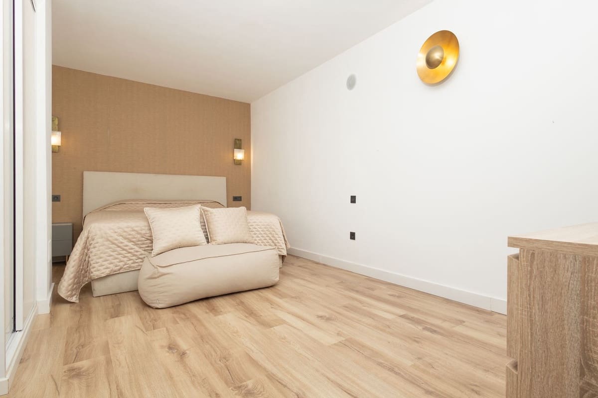 2 bedroom Apartment for sale in El Paraiso with pool garage - € 495,000 (Ref: 10143354)