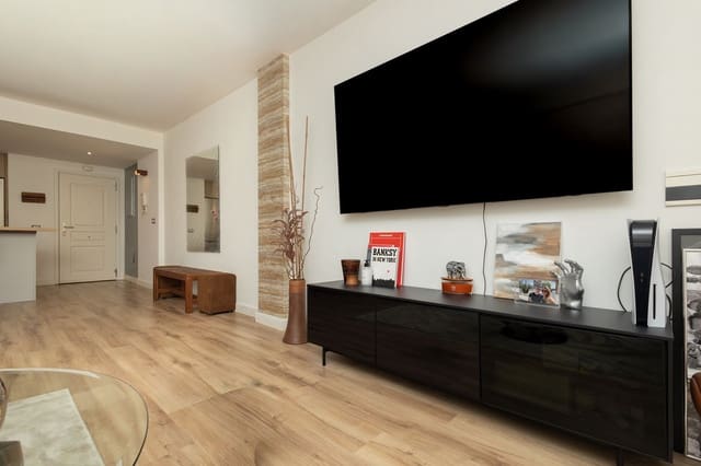 2 bedroom Apartment for sale in El Paraiso, Estepona with pool garage - € 495,000 (Ref: 10143354)