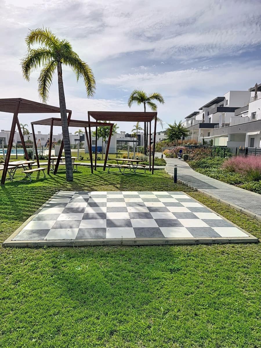 2 chambre Appartement à vendre à Estepona avec piscine garage - 449 000 € (Ref: 10143358)