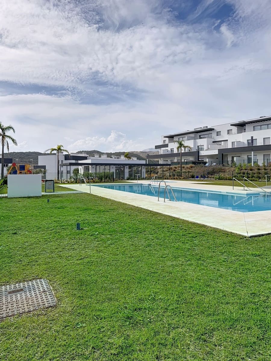 2 chambre Appartement à vendre à Estepona avec piscine garage - 449 000 € (Ref: 10143358)