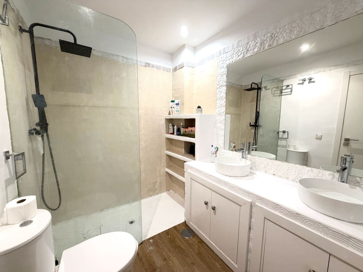 2 bedroom Apartment for sale in Marbella with pool - € 389,000 (Ref: 10143360)