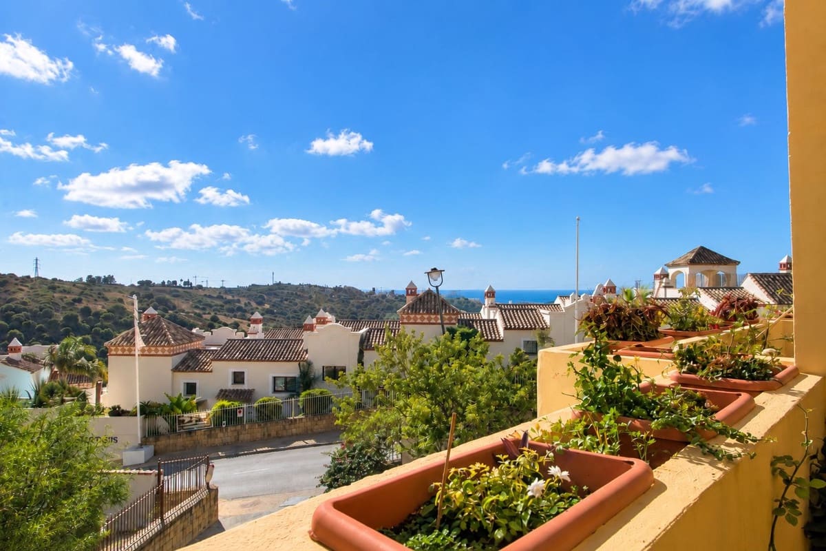 3 Zimmer Apartment zu verkaufen in Estepona mit Pool Garage - 487.000 € (Ref: 10143400)