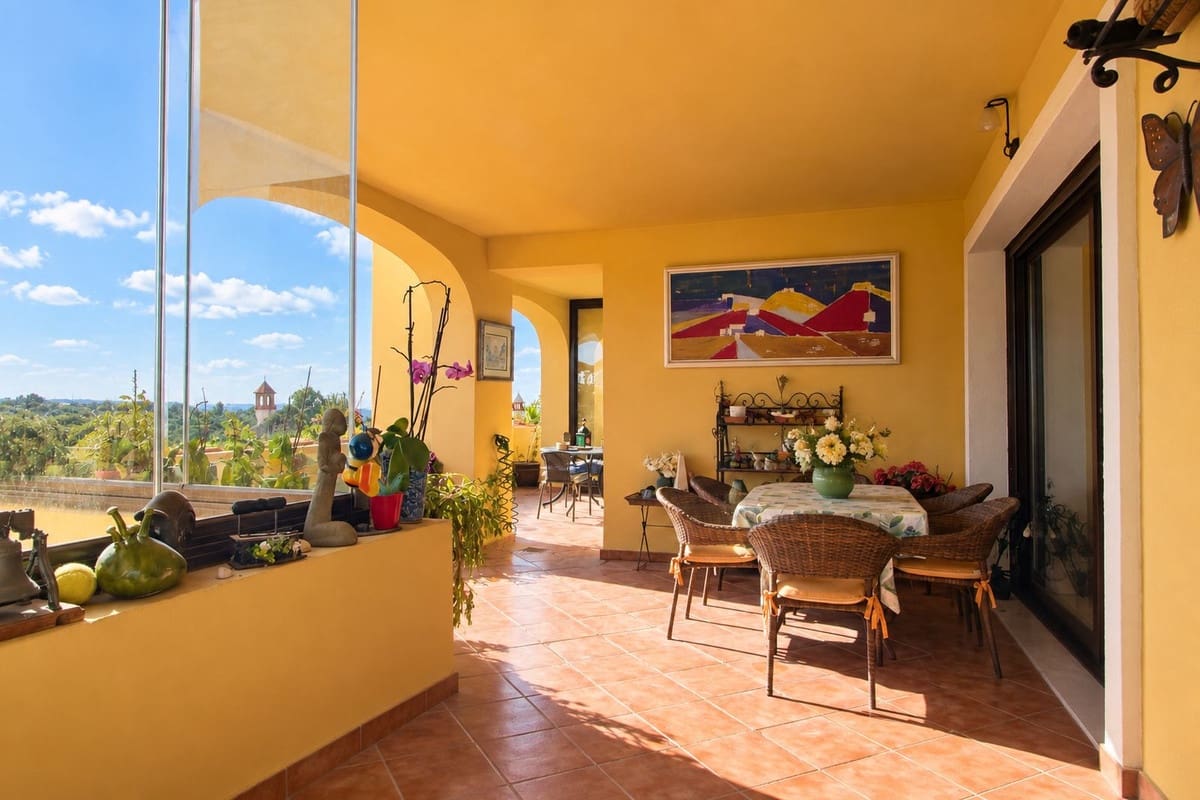3 Zimmer Apartment zu verkaufen in Estepona mit Pool Garage - 487.000 € (Ref: 10143400)