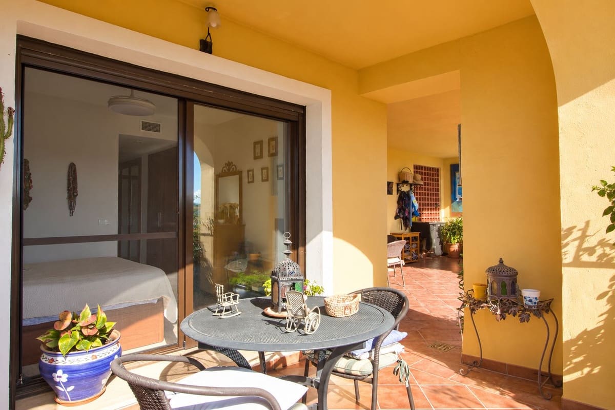 3 Zimmer Apartment zu verkaufen in Estepona mit Pool Garage - 487.000 € (Ref: 10143400)
