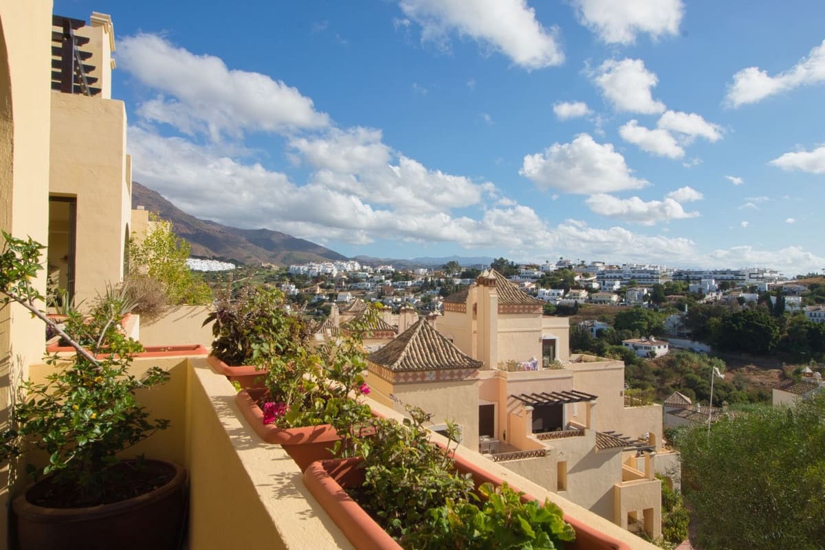 3 Zimmer Apartment zu verkaufen in Estepona mit Pool Garage - 487.000 € (Ref: 10143400)