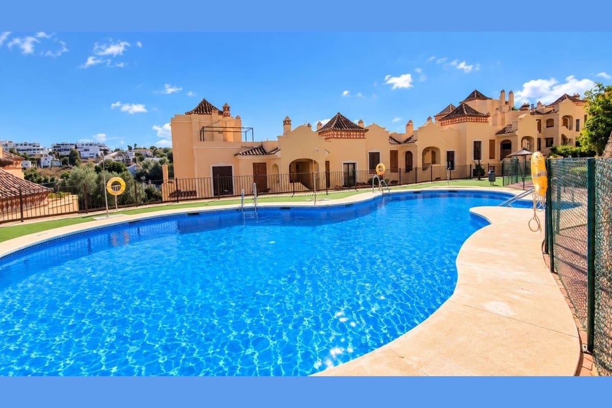 3 Zimmer Apartment zu verkaufen in Estepona mit Pool Garage - 487.000 € (Ref: 10143400)