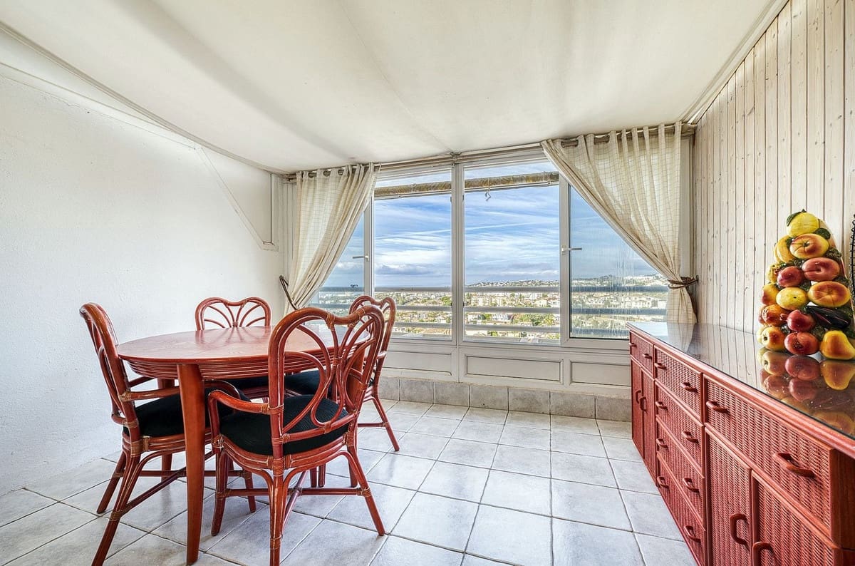 2 slaapkamer Appartement te koop in Riviera del Sol met zwembad - € 299.000 (Ref: 10143402)