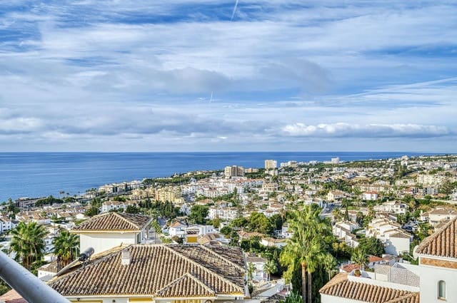 2 slaapkamer Appartement te koop in Riviera del Sol, Mijas met zwembad - € 299.000 (Ref: 10143402)