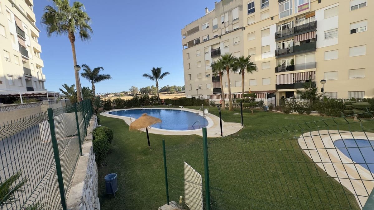 3 soverom Leilighet til salgs i Nueva Andalucia med svømmebasseng - € 320 000 (Ref: 10143403)