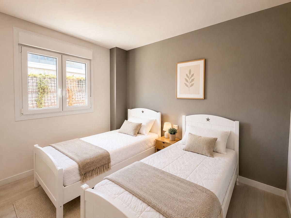 3 bedroom Apartment for sale in Estepona with pool garage - € 495,000 (Ref: 10143421)