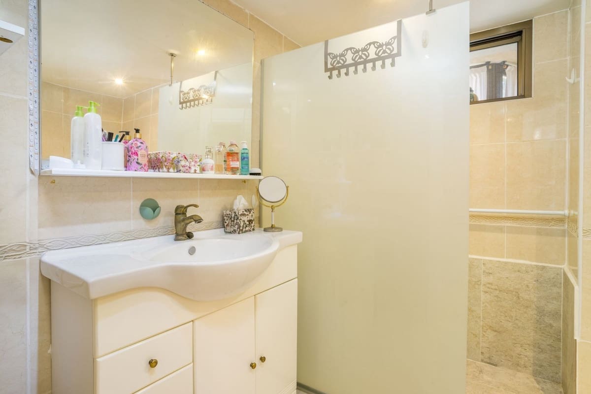 1 sypialnia Apartament na sprzedaż w Benahavis z basenem garażem - 275 000 € (Ref: 10143426)