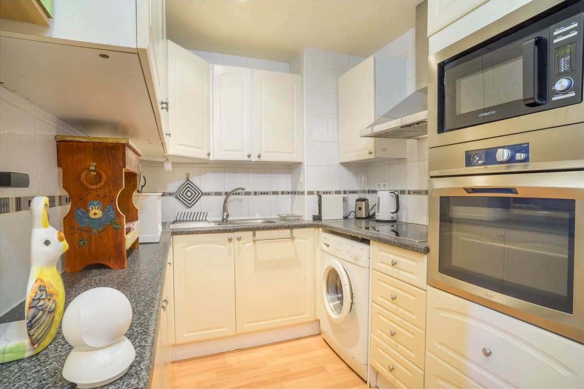 1 sypialnia Apartament na sprzedaż w Benahavis z basenem garażem - 275 000 € (Ref: 10143426)