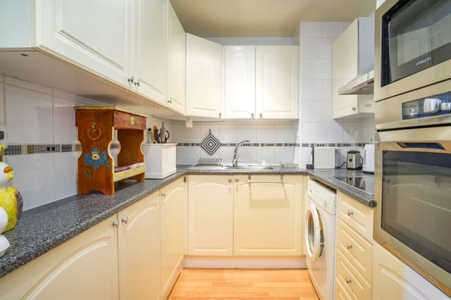 1 sypialnia Apartament na sprzedaż w Benahavís z basenem garażem - 275 000 € (Ref: 10143426)