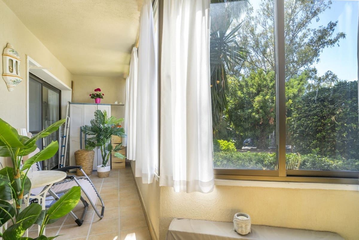 1 sypialnia Apartament na sprzedaż w Benahavis z basenem garażem - 275 000 € (Ref: 10143426)