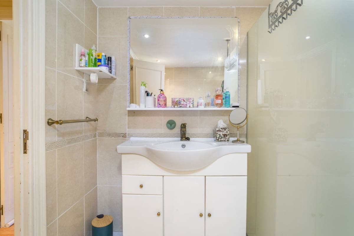 1 sypialnia Apartament na sprzedaż w Benahavis z basenem garażem - 275 000 € (Ref: 10143426)