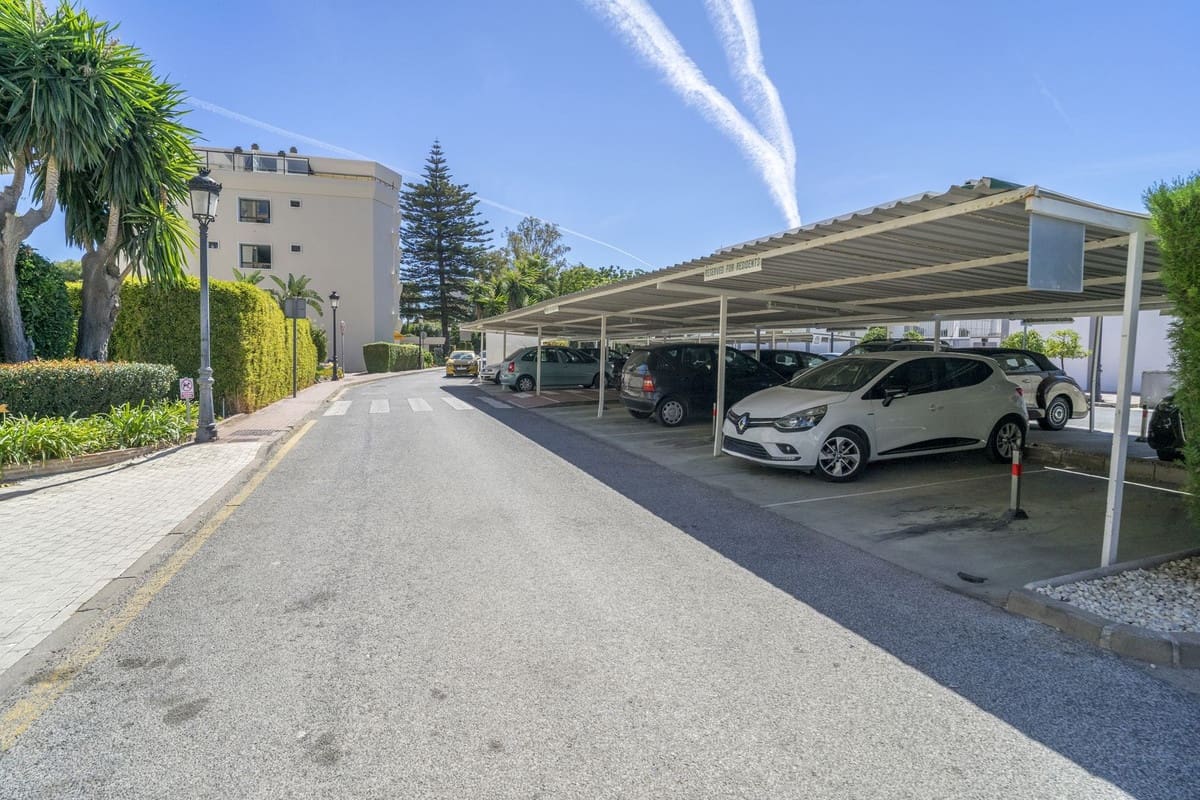 1 sypialnia Apartament na sprzedaż w Benahavis z basenem garażem - 275 000 € (Ref: 10143426)