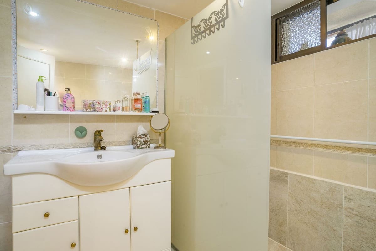 1 sypialnia Apartament na sprzedaż w Benahavis z basenem garażem - 275 000 € (Ref: 10143426)