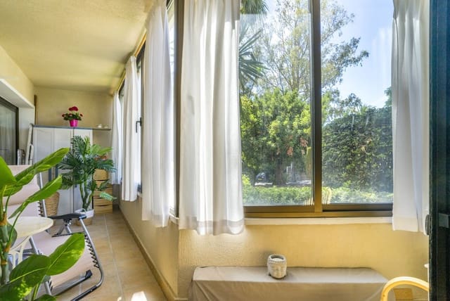 1 sypialnia Apartament na sprzedaż w Benahavís z basenem garażem - 275 000 € (Ref: 10143426)