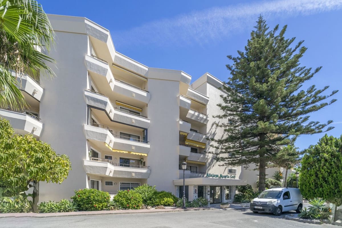 1 sypialnia Apartament na sprzedaż w Benahavis z basenem garażem - 275 000 € (Ref: 10143426)