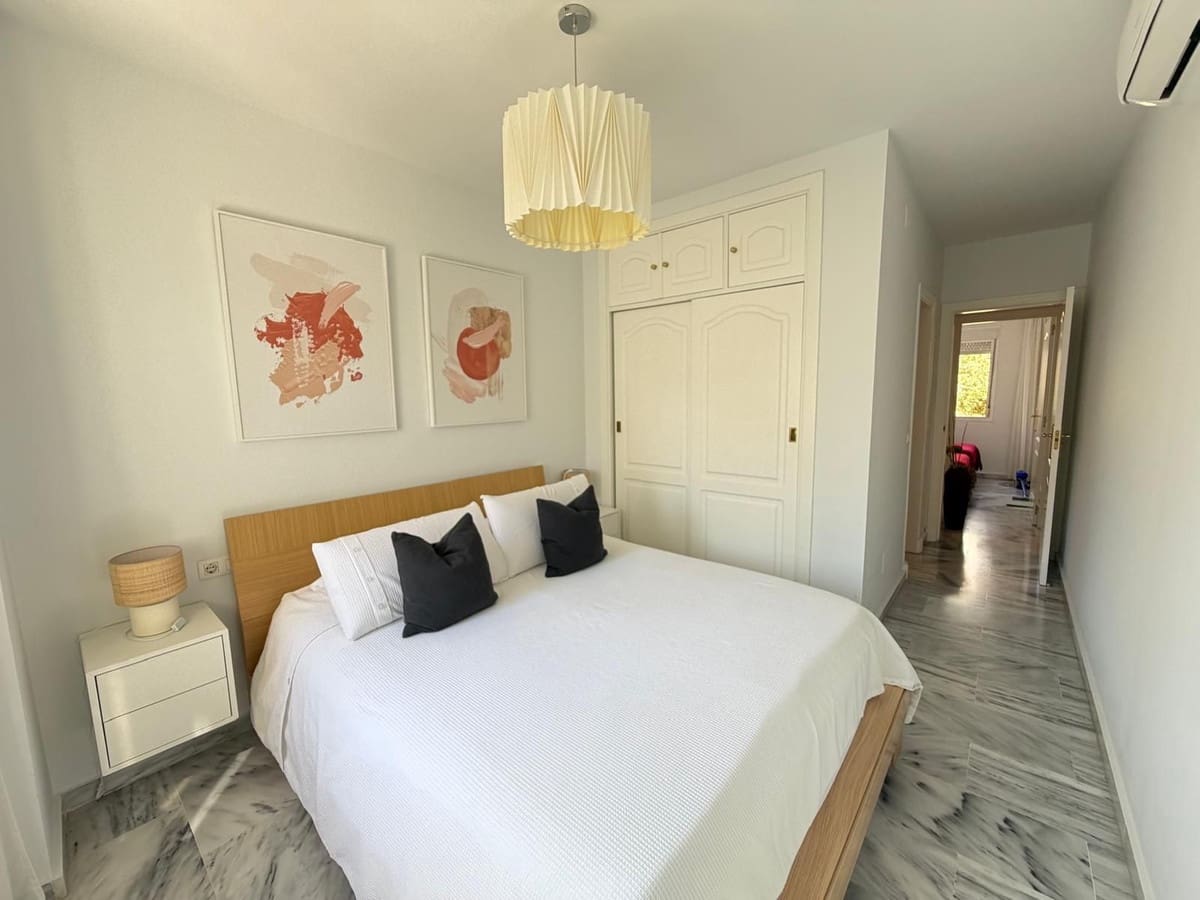 2 bedroom Apartment for sale in Estepona with pool garage - € 360,000 (Ref: 10143431)