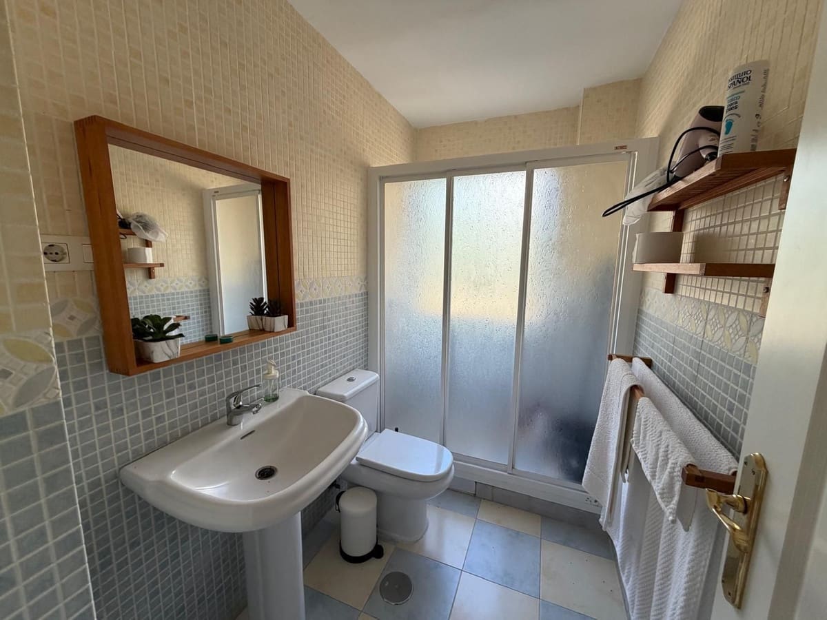 2 bedroom Apartment for sale in Estepona with pool garage - € 360,000 (Ref: 10143431)
