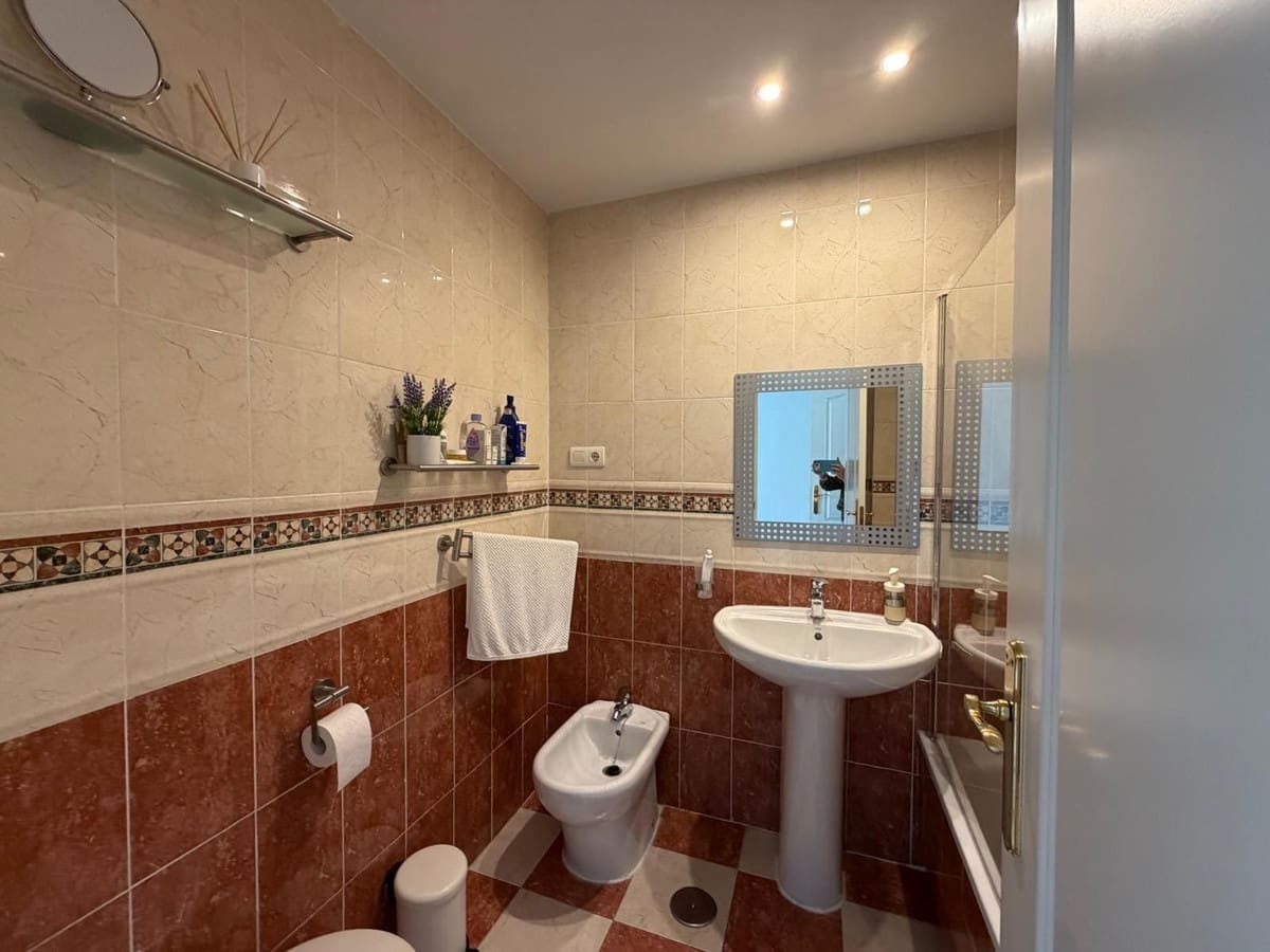 2 bedroom Apartment for sale in Estepona with pool garage - € 360,000 (Ref: 10143431)