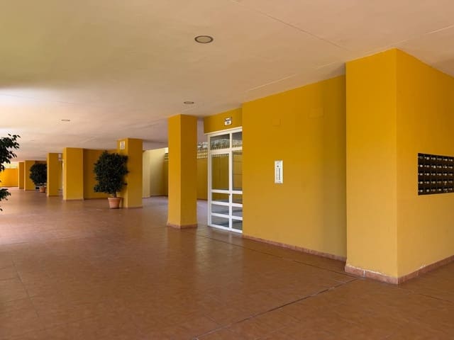 2 bedroom Apartment for sale in Puerto de Estepona, Estepona with pool garage - € 360,000 (Ref: 10143431)