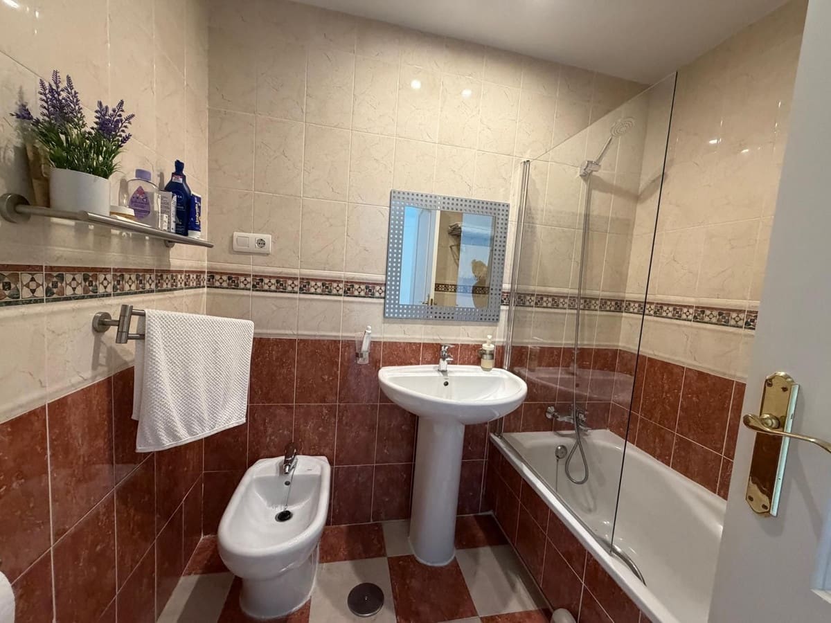 2 bedroom Apartment for sale in Estepona with pool garage - € 360,000 (Ref: 10143431)