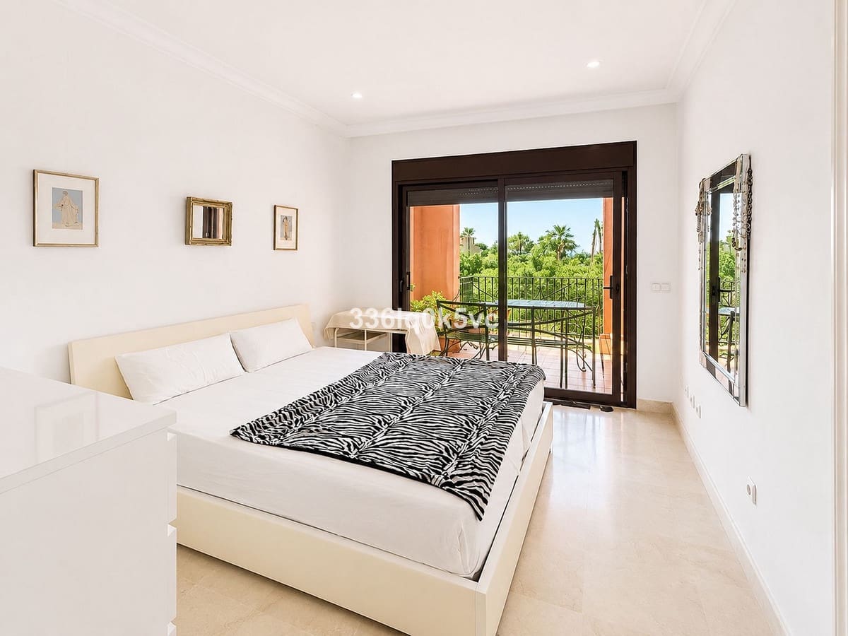 Apartamento de 2 habitaciones en Benahavís en venta con piscina garaje - 465.000 € (Ref: 10143436)