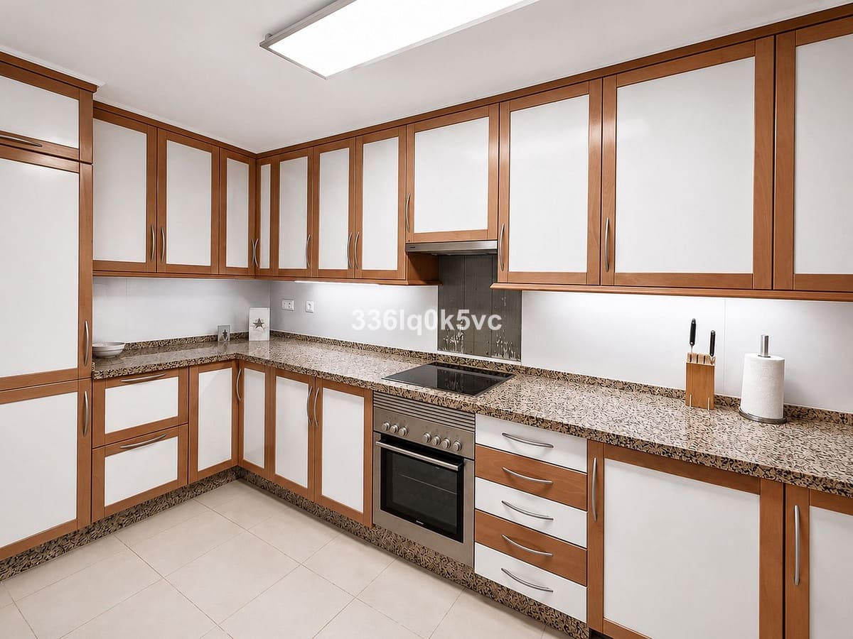 Apartamento de 2 habitaciones en Benahavís en venta con piscina garaje - 465.000 € (Ref: 10143436)