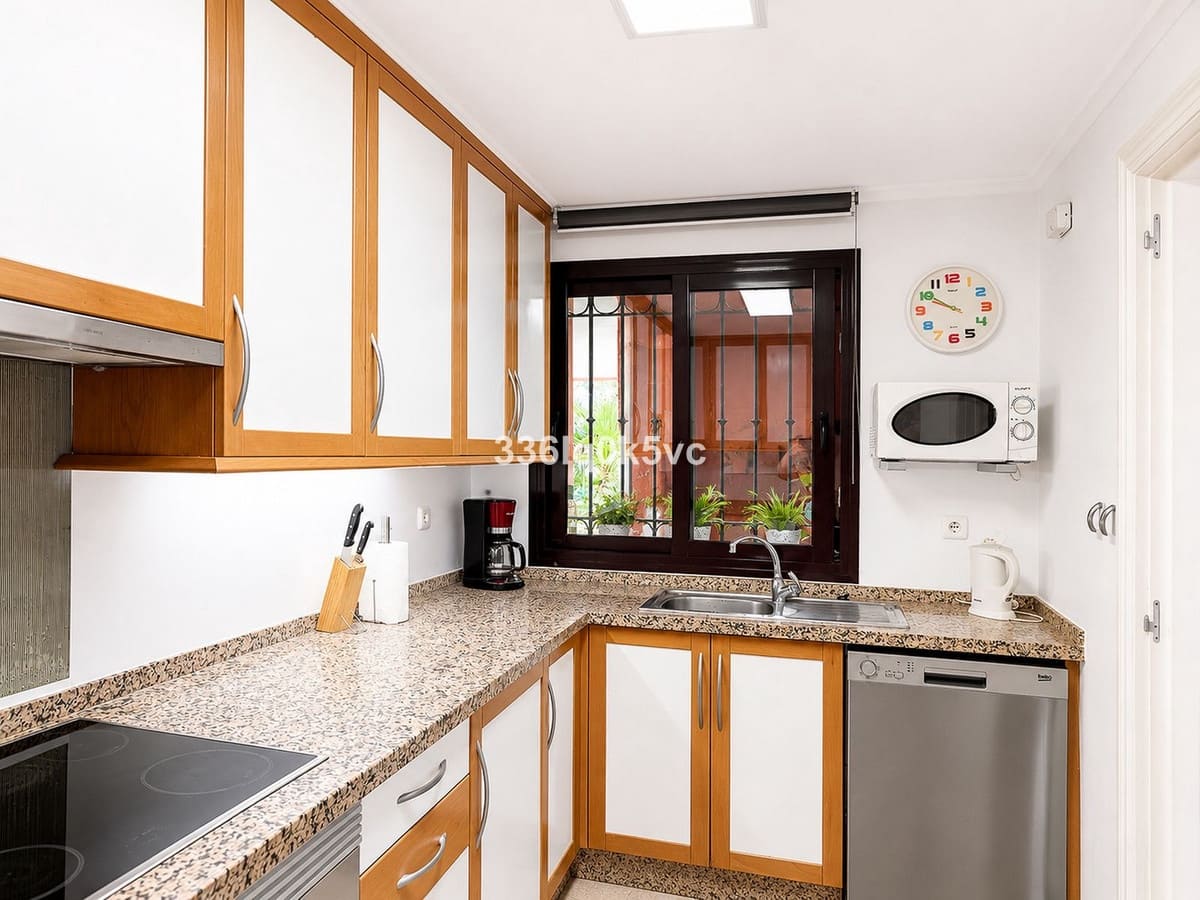Apartamento de 2 habitaciones en Benahavís en venta con piscina garaje - 465.000 € (Ref: 10143436)