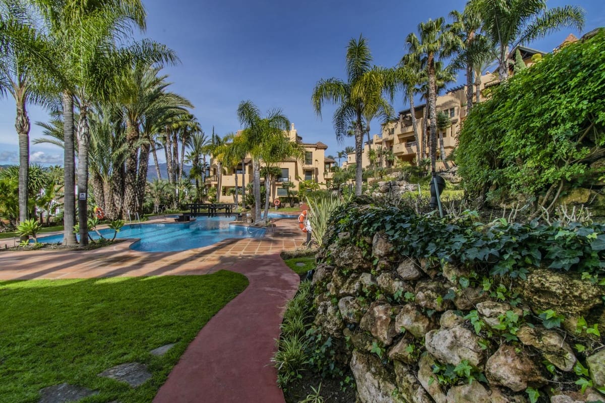 2 quarto Apartamento para venda em Atalaya-Isdabe com piscina garagem - 399 000 € (Ref: 10143440)