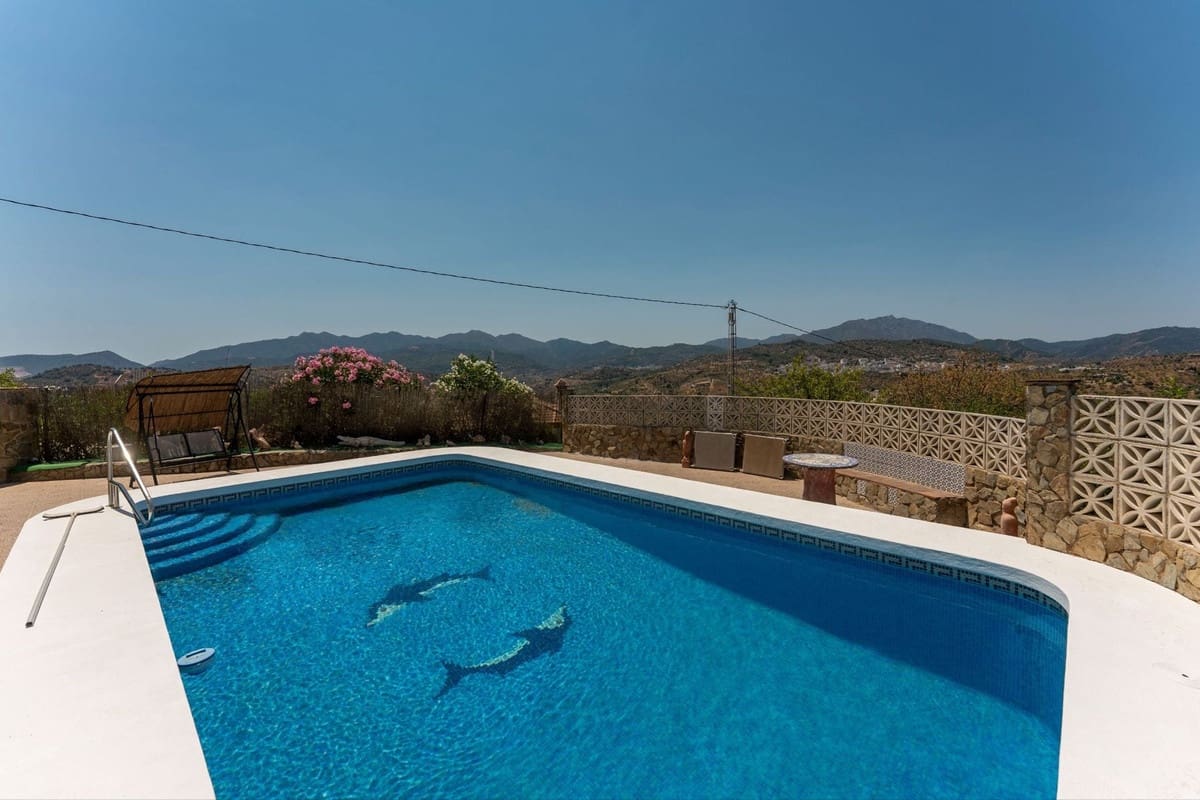 3 sovrum Finca/Hus på landet till salu i Guaro med pool garage - 399 000 € (Ref: 10143470)