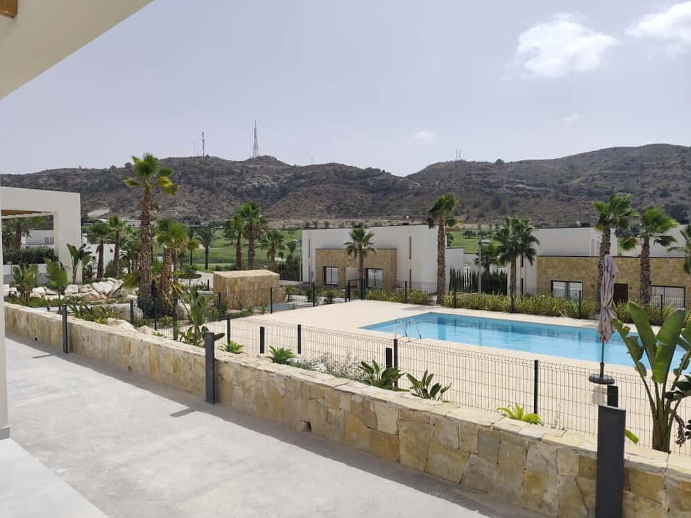 2 bedroom Apartment for sale in Monforte del Cid with pool garage - € 395,000 (Ref: 10143663)