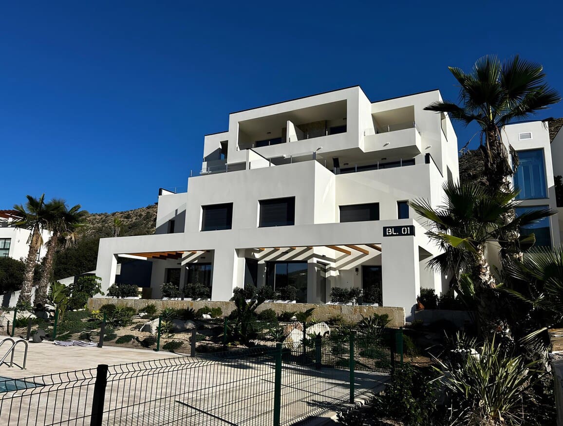 2 bedroom Apartment for sale in Monforte del Cid with pool garage - € 395,000 (Ref: 10143663)