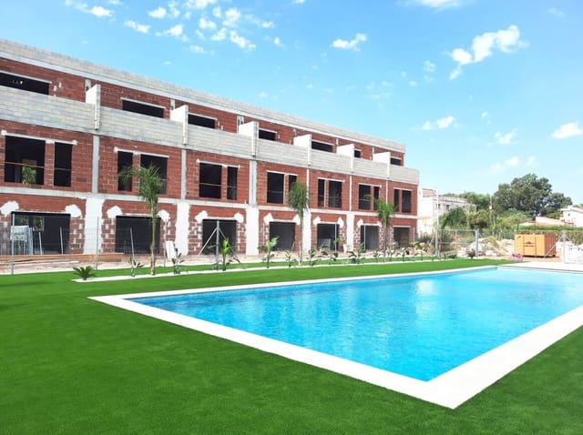 3 quarto Casa em Banda para venda em Dénia com piscina garagem - 410 000 € (Ref: 10143671)