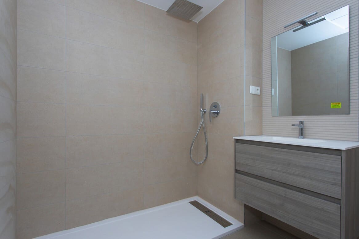 3 bedroom Villa for sale in Monforte del Cid with pool garage - € 365,000 (Ref: 10143683)