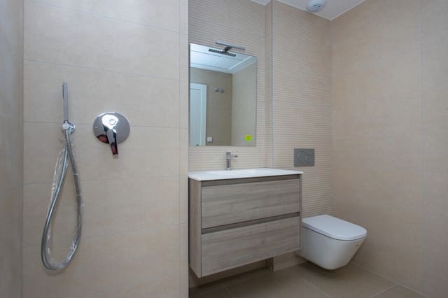 3 sypialnia Willa na sprzedaż w Monforte del Cid z basenem garażem - 365 000 € (Ref: 10143683)
