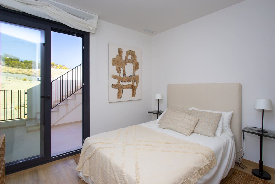 3 bedroom Villa for sale in Monforte del Cid with pool garage - € 365,000 (Ref: 10143683)
