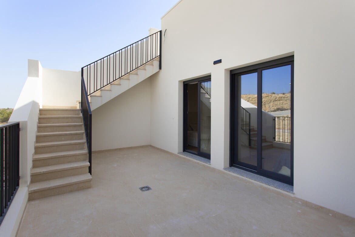 3 bedroom Villa for sale in Monforte del Cid with pool garage - € 365,000 (Ref: 10143683)