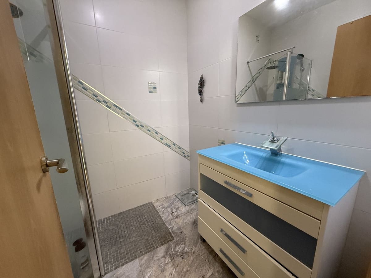 3 soveværelse Byhus til salg i Torrevieja med swimmingpool - € 174.900 (Ref: 10143685)