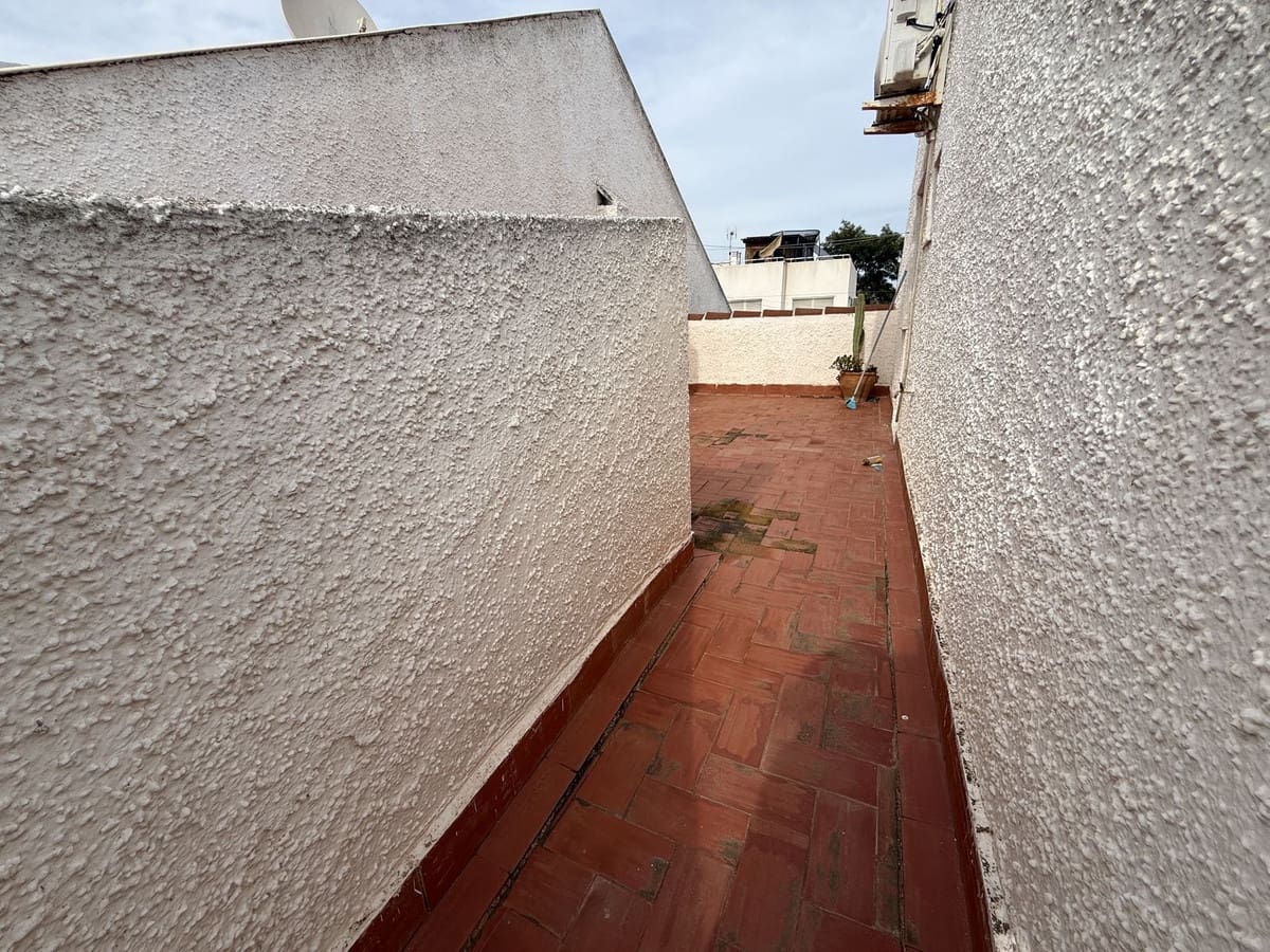 3 soveværelse Byhus til salg i Torrevieja med swimmingpool - € 174.900 (Ref: 10143685)