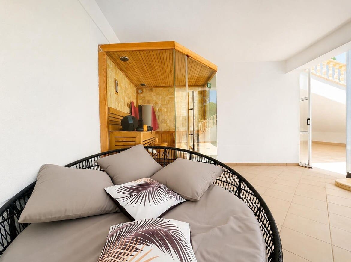 4 soverom Villa til salgs i Campoamor med svømmebasseng garasje - € 1 225 000 (Ref: 10143698)