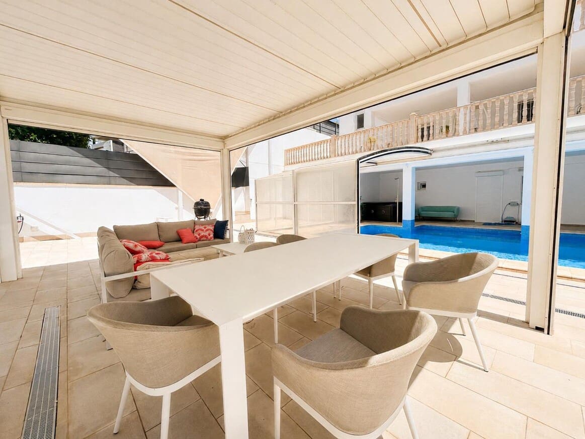 4 soverom Villa til salgs i Campoamor med svømmebasseng garasje - € 1 225 000 (Ref: 10143698)