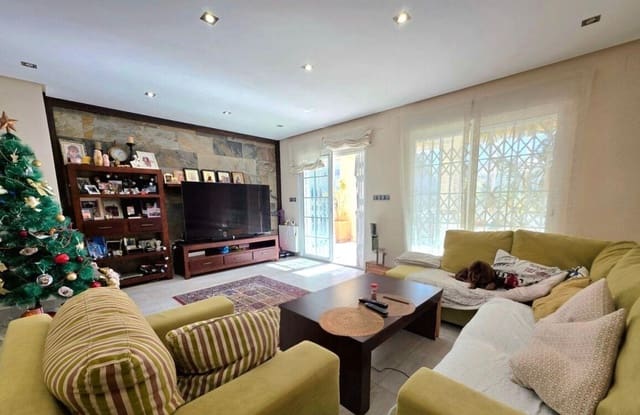 5 sypialnia Willa na sprzedaż w Dehesa de Campoamor, Orihuela z basenem garażem - 739 000 € (Ref: 10143699)