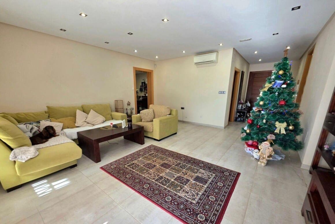 5 bedroom Villa for sale in Campoamor with pool garage - € 739,000 (Ref: 10143699)