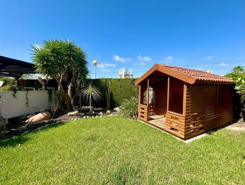 3 soveværelse Villa til salg i Orihuela Costa med swimmingpool garage - € 698.000 (Ref: 10143701)