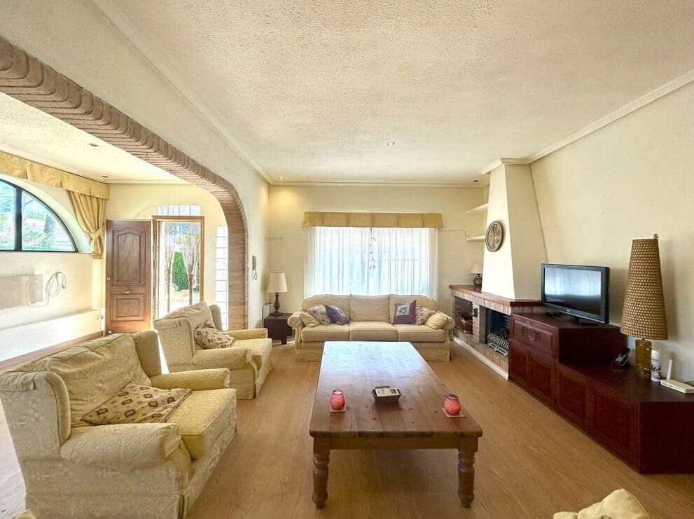 3 soveværelse Villa til salg i Orihuela Costa med swimmingpool garage - € 698.000 (Ref: 10143701)